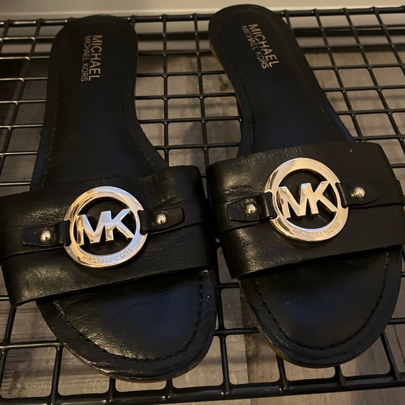 Michael Kors Black Sandals with Gold Logo - Picture 1 of 2